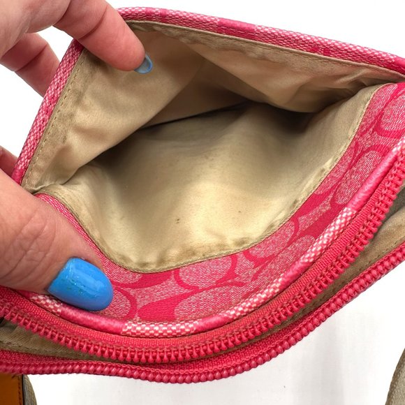 💰PRICE DROP💰 Coach Signature Swingpack Crossbody Pink/Orange Stripe with Charm - Picture 8 of 16